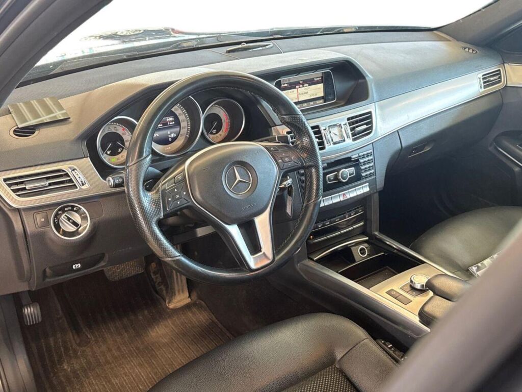 Mercedes-Benz E 2014 Harmaa