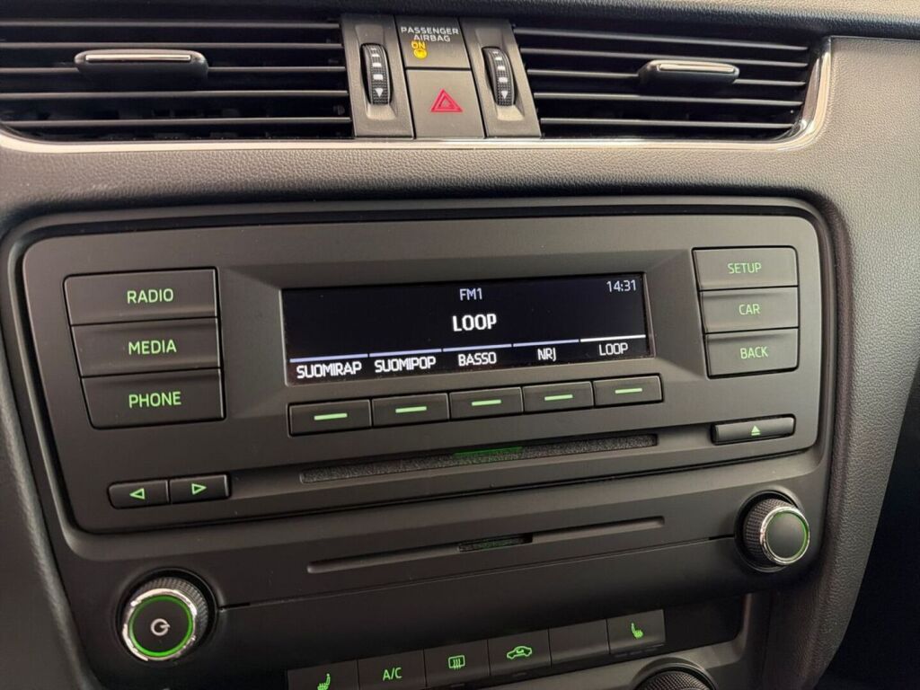 Skoda Octavia 2014 Ruskea (beige)