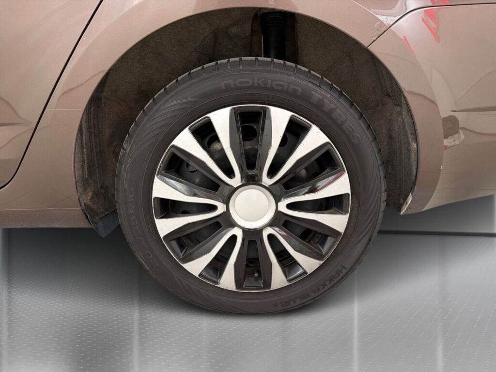 Skoda Octavia 2014 Ruskea (beige)