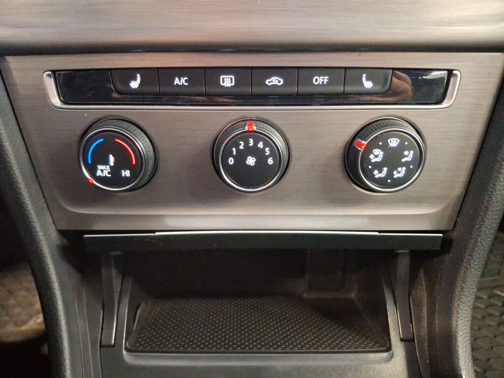 Volkswagen Golf 2014 Sininen