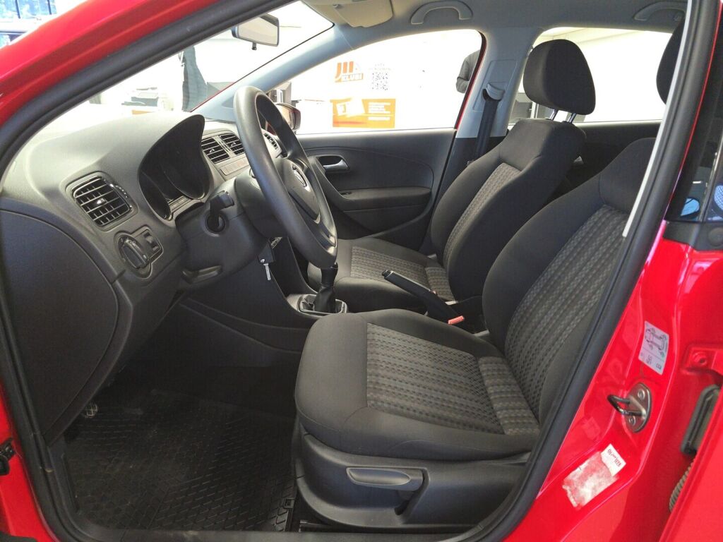 Volkswagen Polo 2014 Punainen