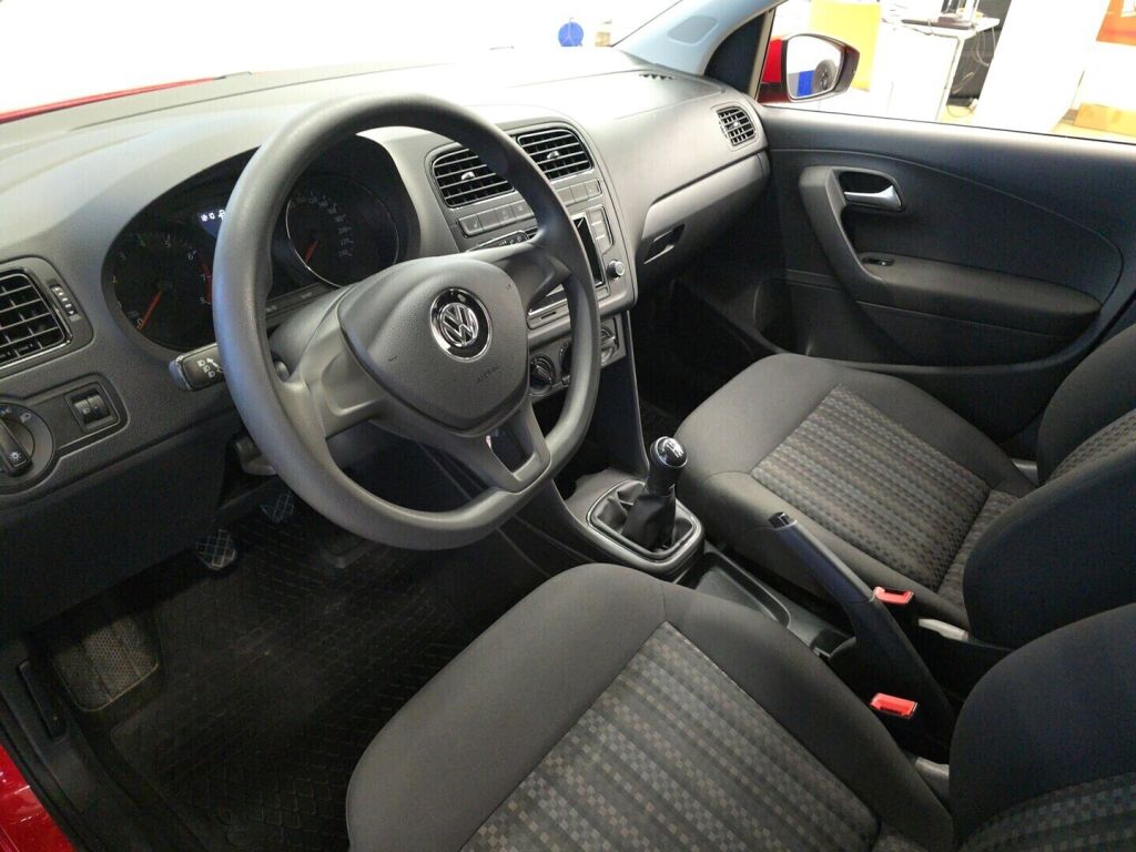 Volkswagen Polo 2014 Punainen