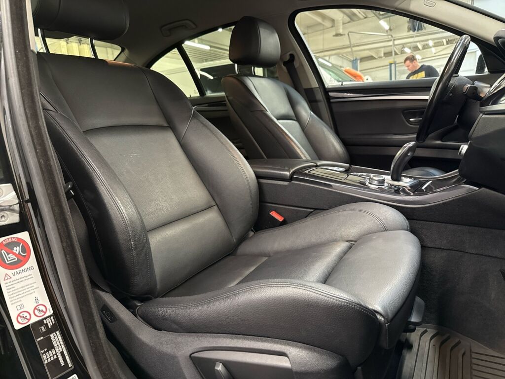 BMW 520 2014 Musta