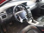 Volvo V70 2014 Punainen