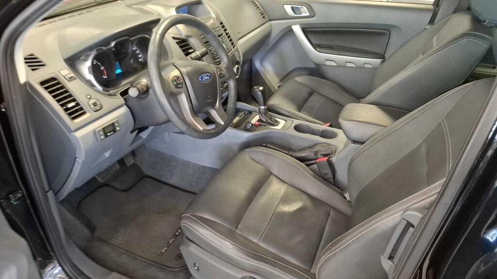 Ford Ranger 2014 Musta