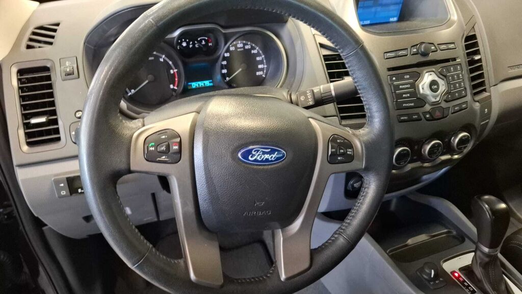 Ford Ranger 2014 Musta