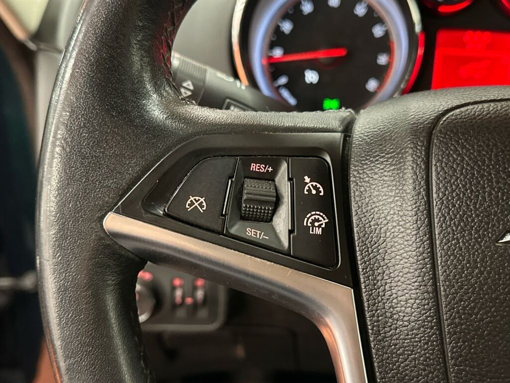 Opel Zafira Tourer 2014 Vihreä