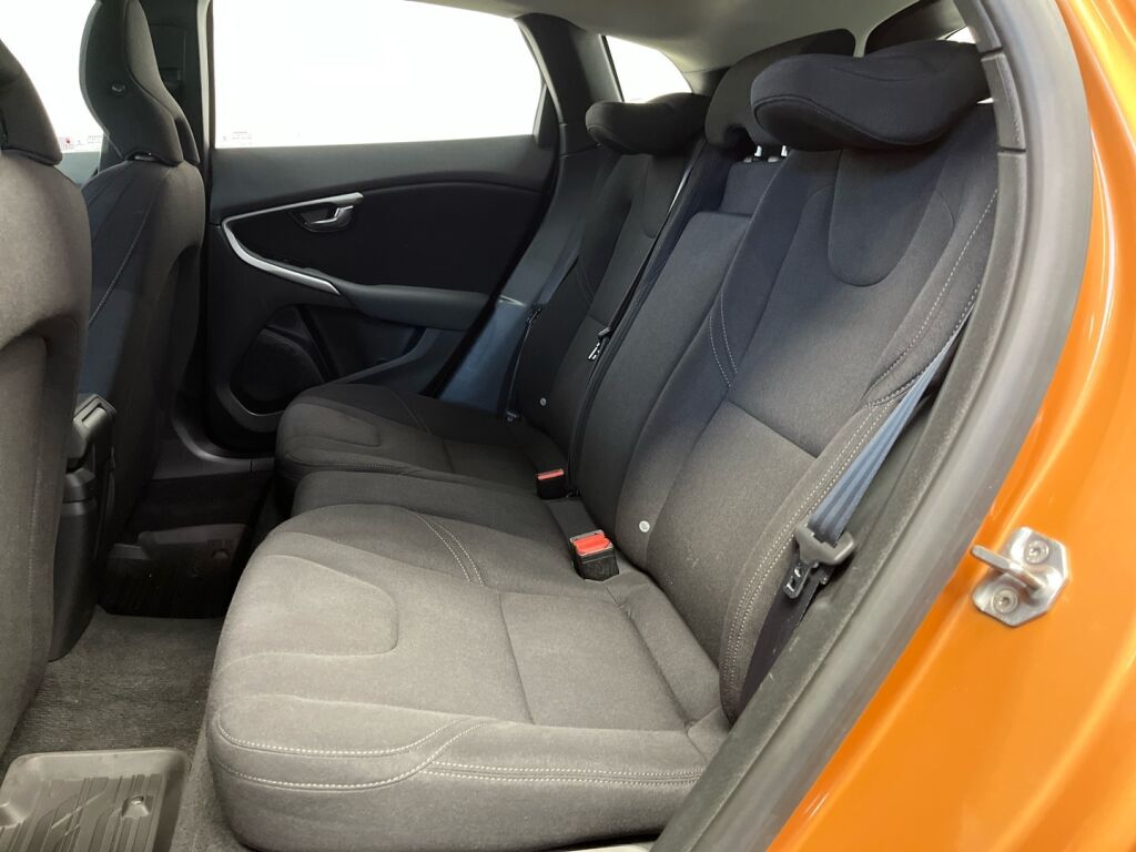 Volvo V40 2014 Oranssi