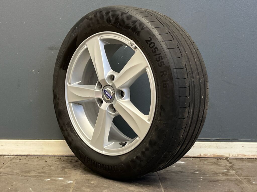 Volvo V40 2014 Oranssi