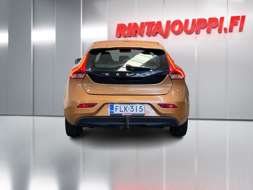 Volvo V40 2014 Oranssi