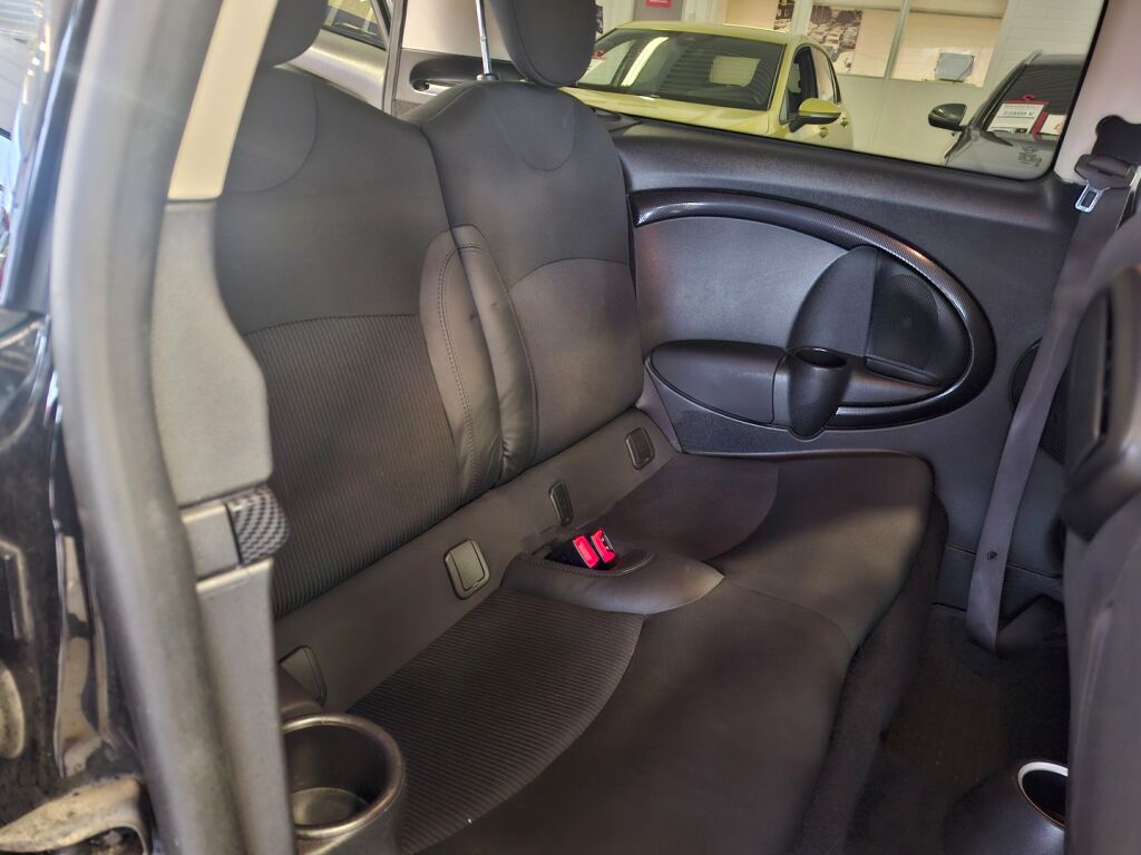 Mini Clubman 2014 Musta