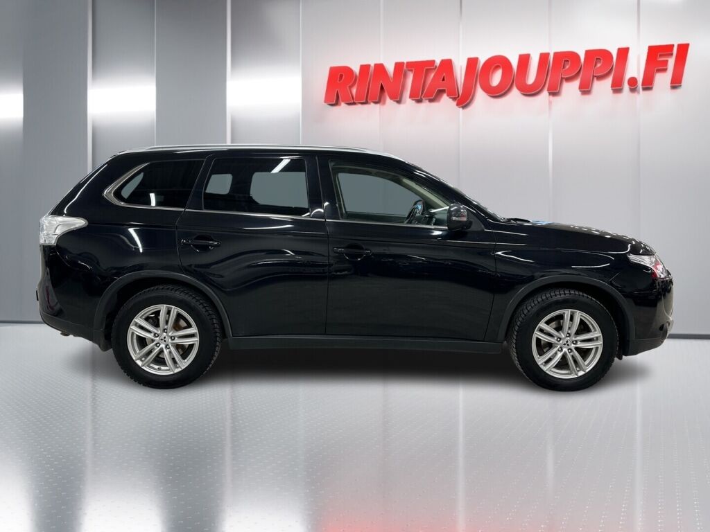 Mitsubishi Outlander 2015 Musta