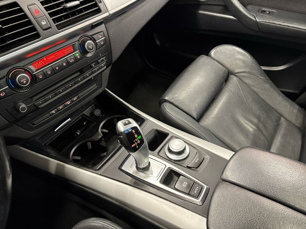 BMW X5 2009 Musta