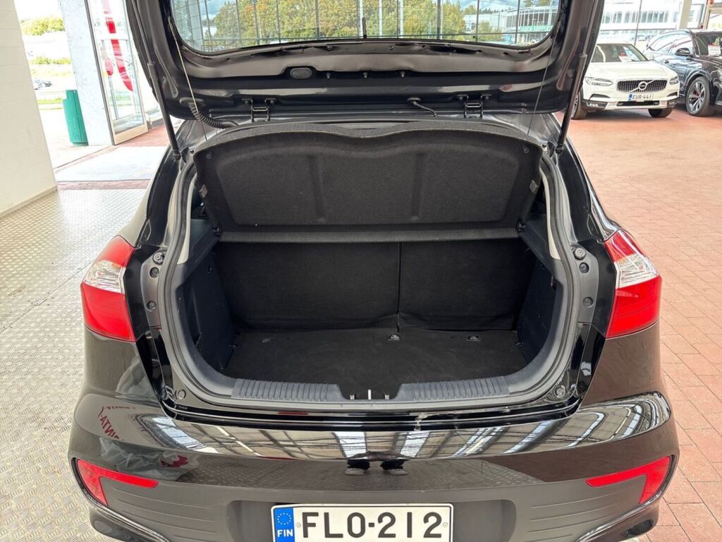 Kia Rio 2015 Musta