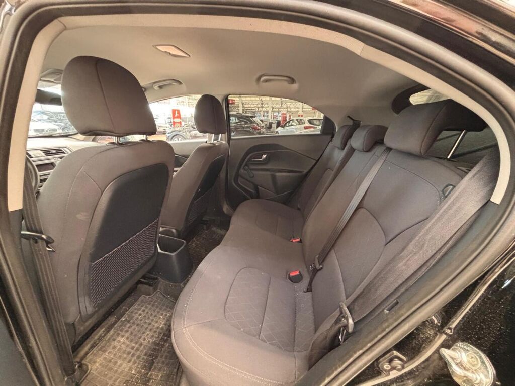 Kia Rio 2015 Musta