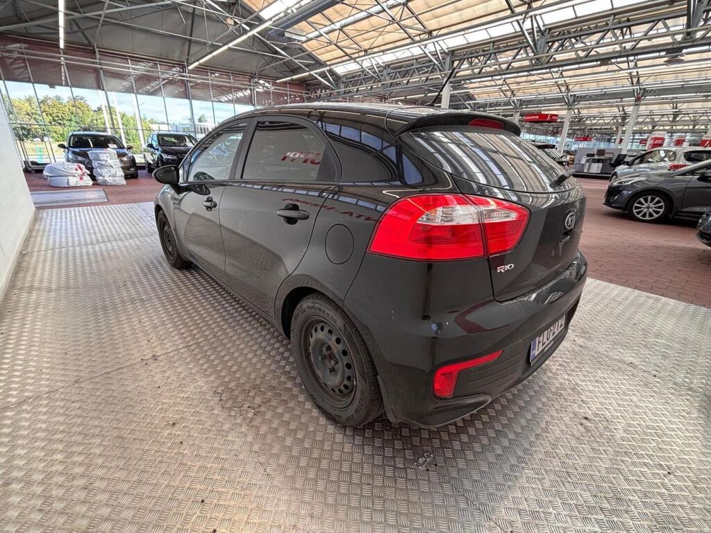 Kia Rio 2015 Musta
