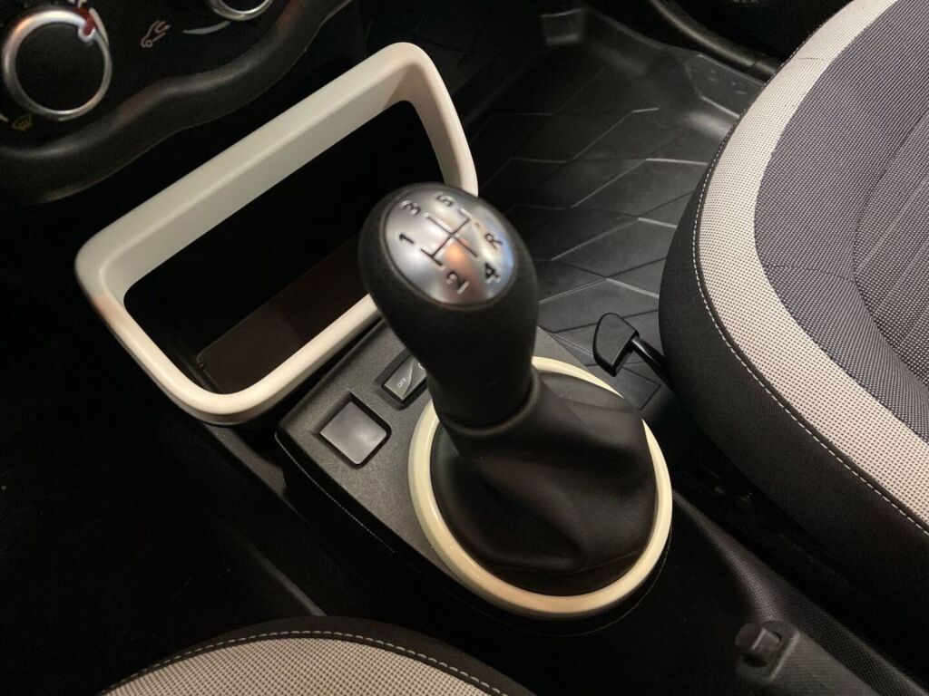 Renault Twingo 2015 Valkoinen