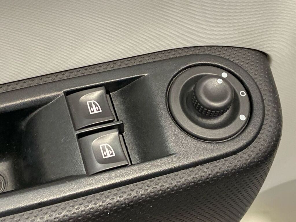 Renault Twingo 2015 Valkoinen