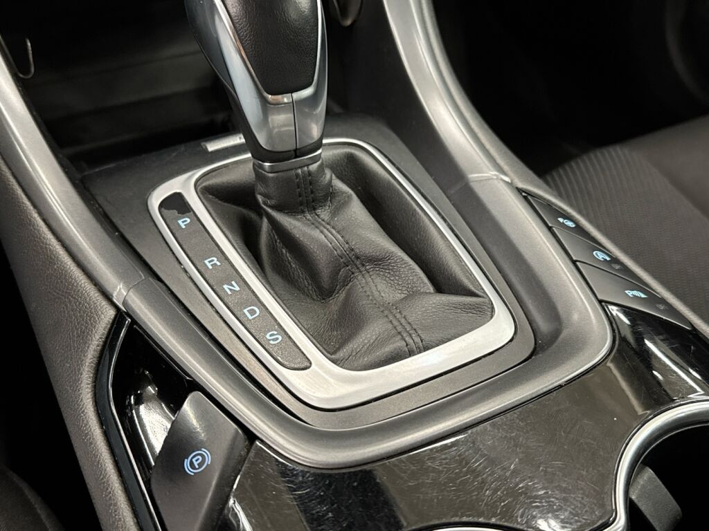 Ford Mondeo 2015 Harmaa