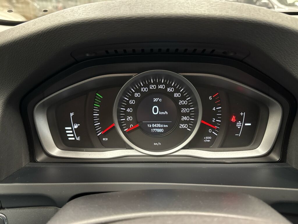 Volvo V60 2015 Harmaa