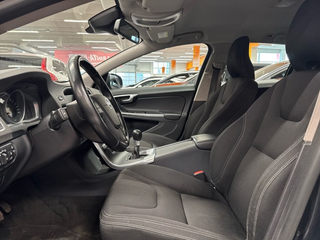 Volvo V60 2015 Harmaa