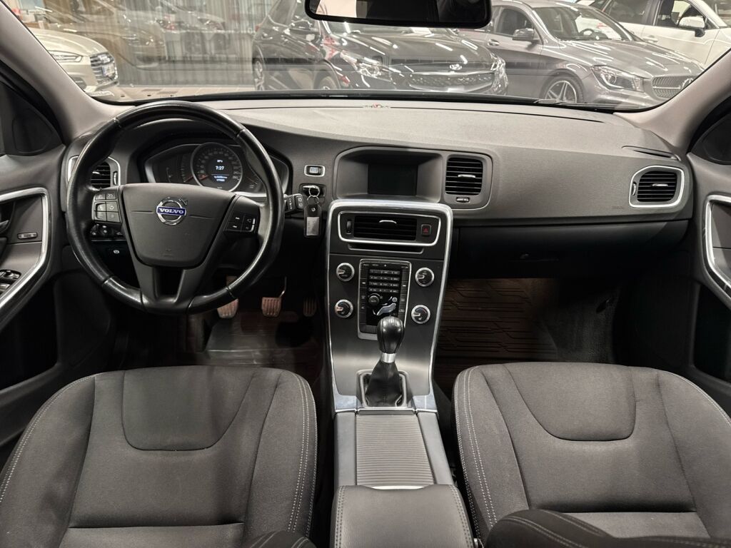 Volvo V60 2015 Harmaa