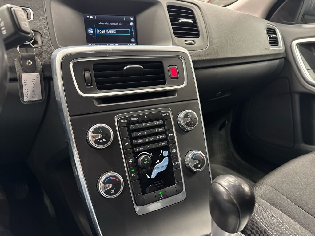 Volvo V60 2015 Harmaa