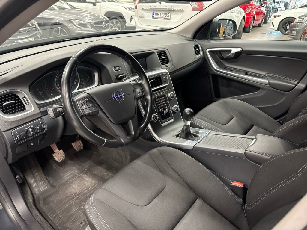 Volvo V60 2015 Harmaa
