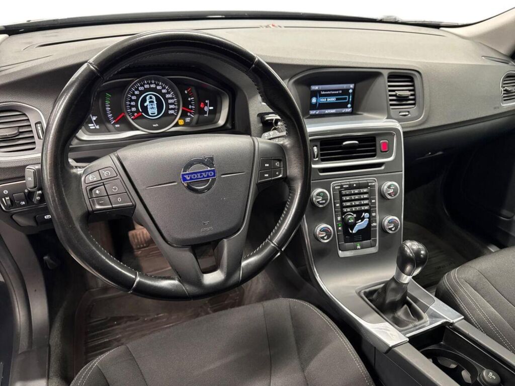 Volvo V60 2015 Harmaa