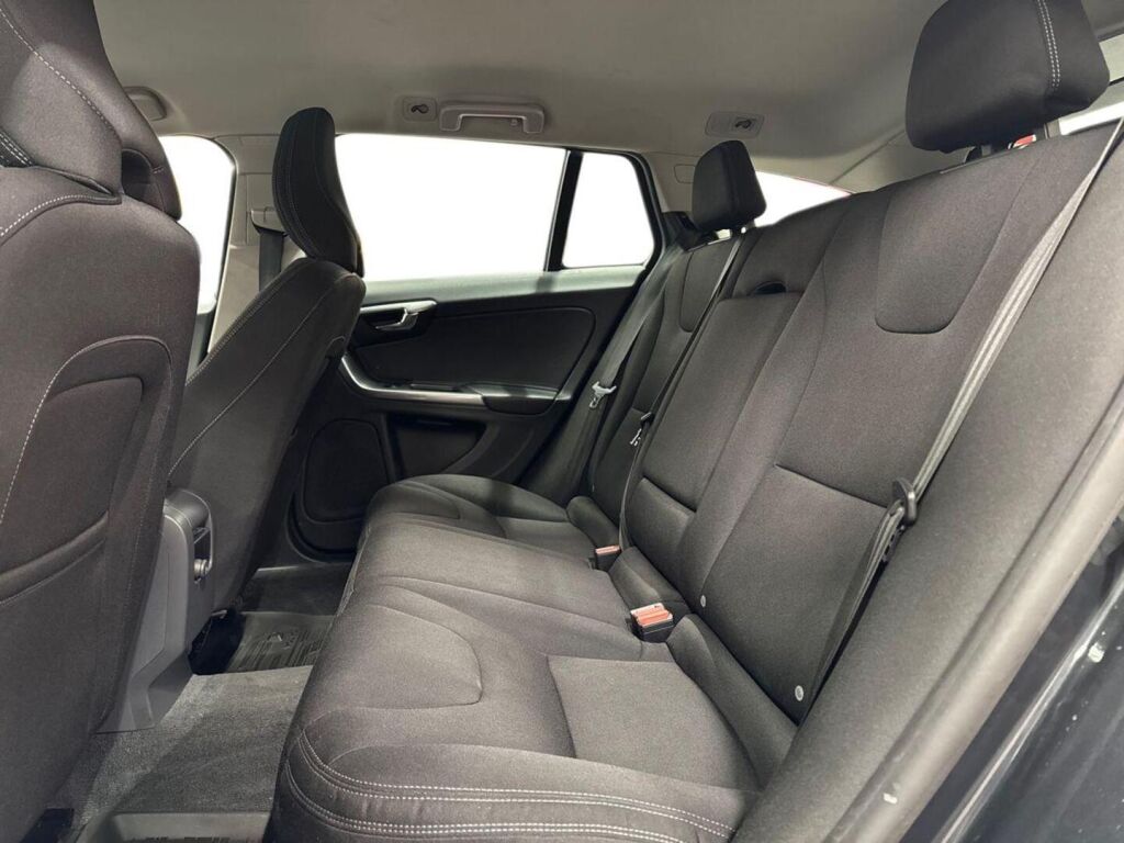 Volvo V60 2015 Harmaa