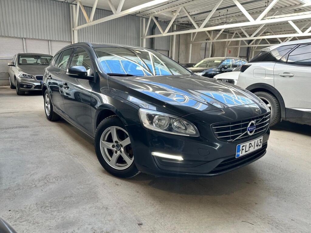 Volvo V60 2015 Harmaa