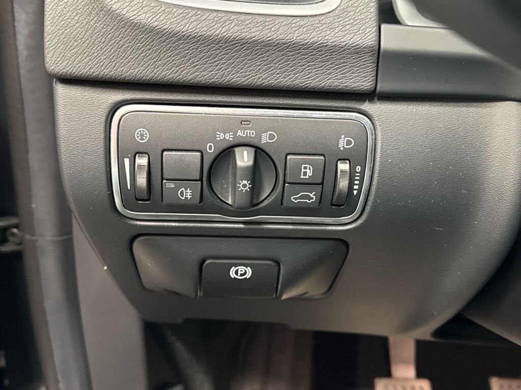 Volvo V60 2015 Harmaa