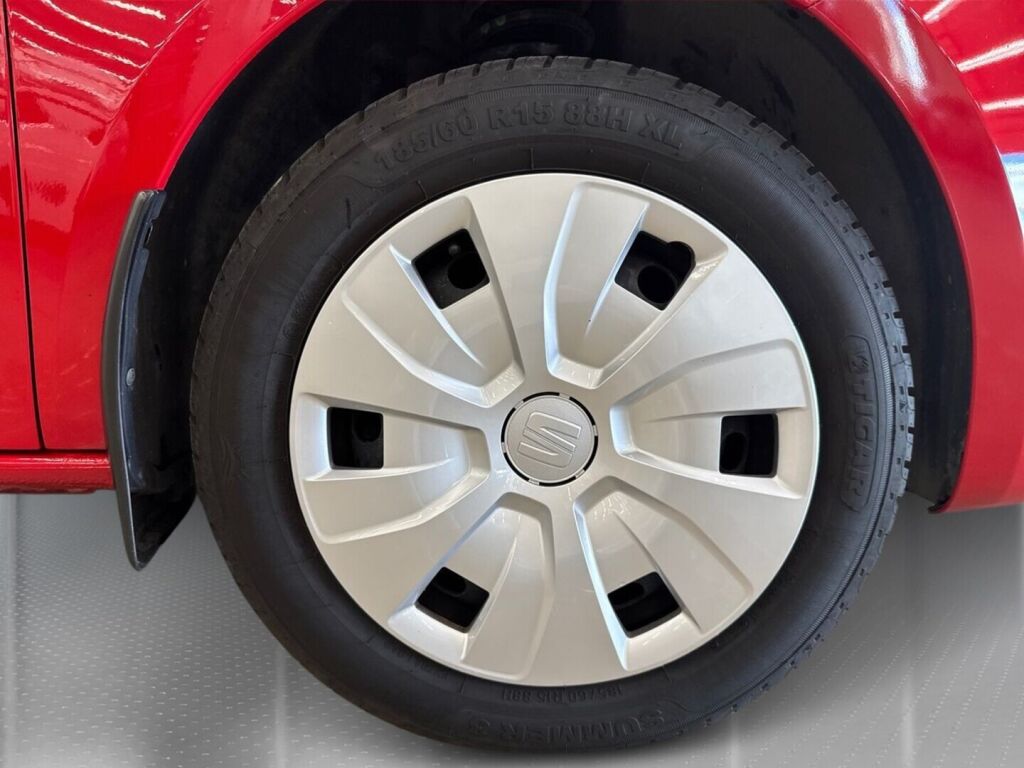 Seat Ibiza 2015 Punainen