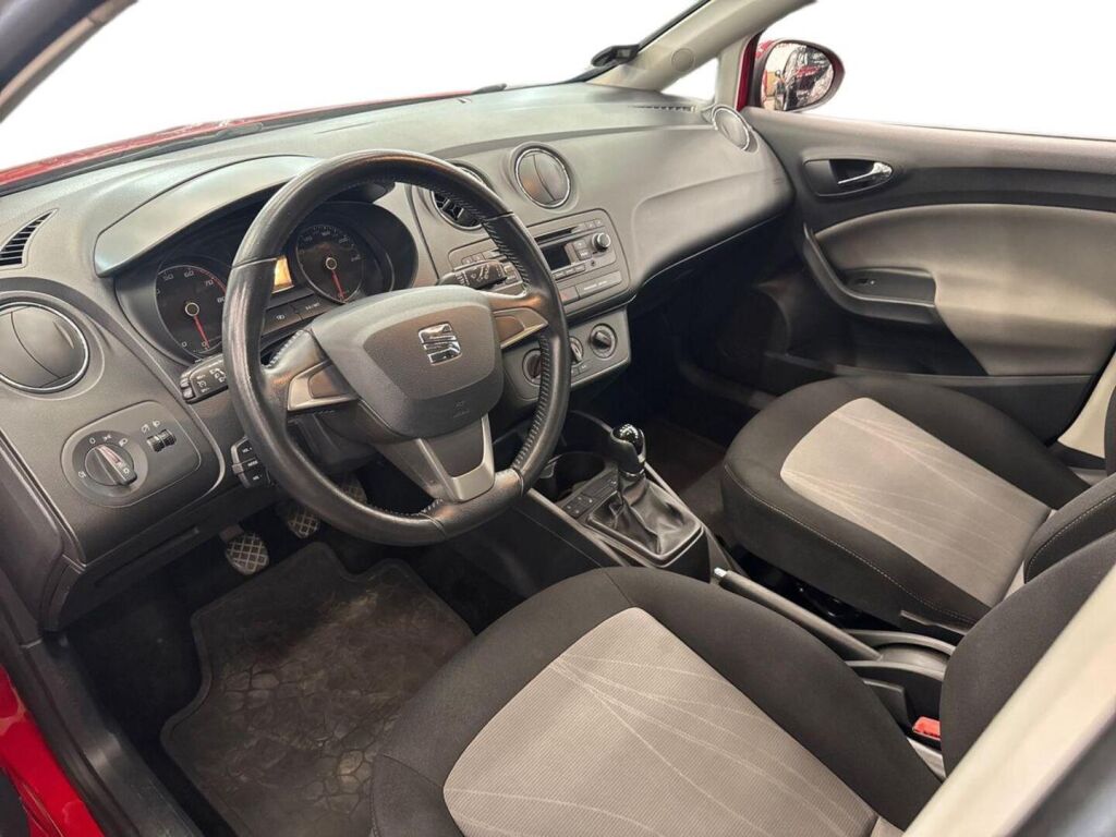 Seat Ibiza 2015 Punainen