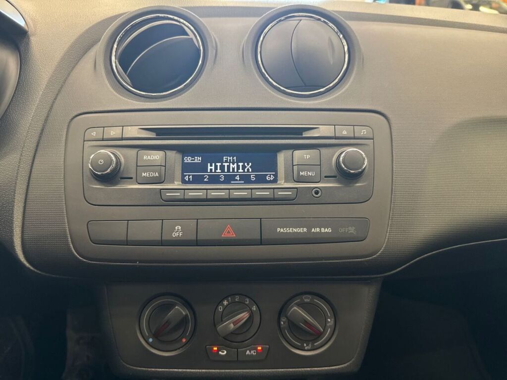 Seat Ibiza 2015 Punainen