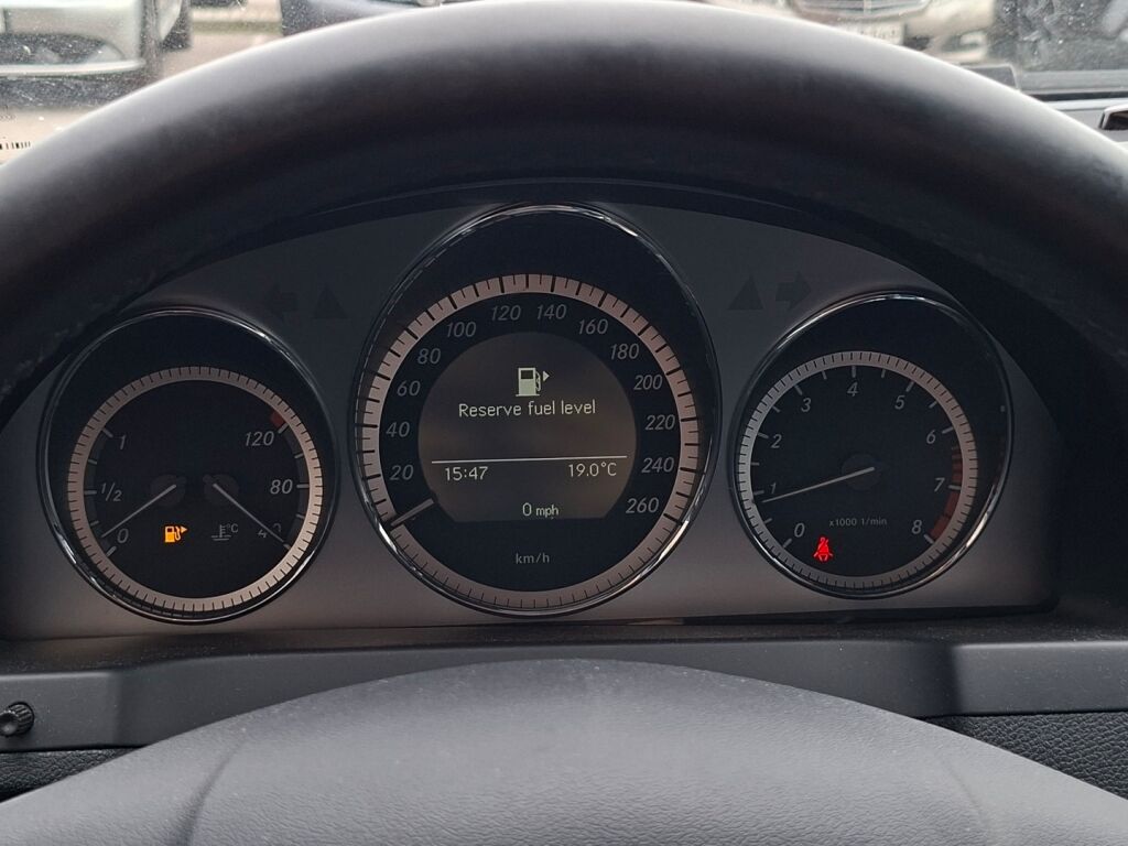Mercedes-Benz C 2010 Musta