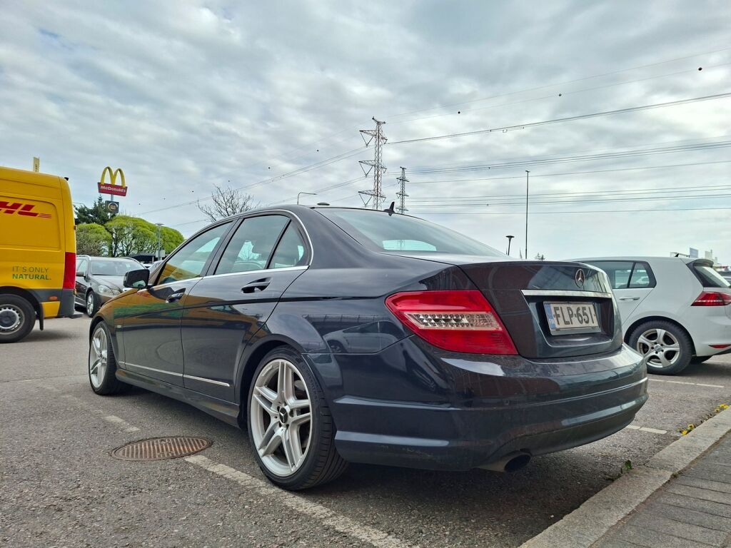 Mercedes-Benz C 2010 Musta