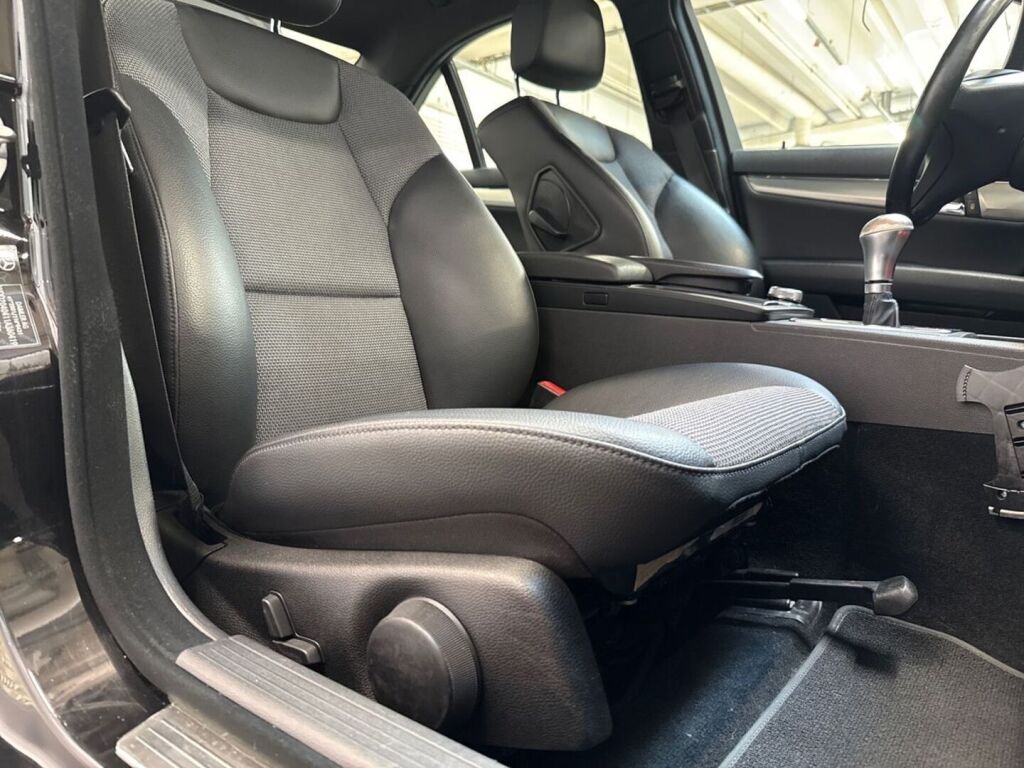 Mercedes-Benz C 2010 Musta