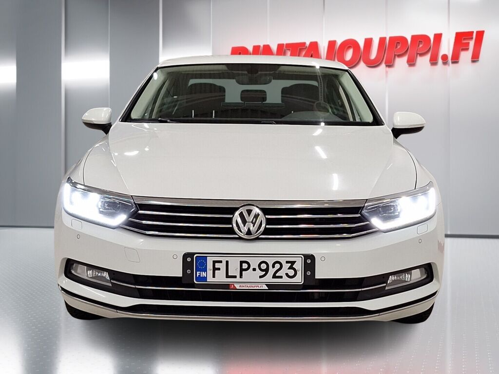 Volkswagen Passat 2015 Valkoinen