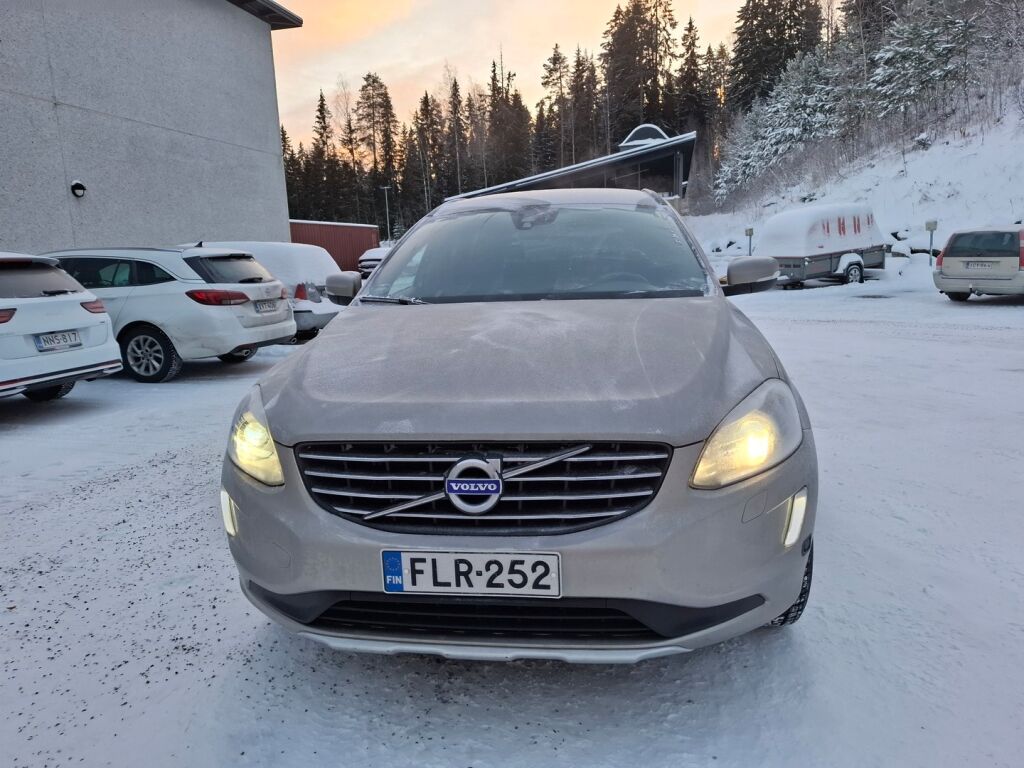 Volvo XC60 2015 Ruskea (beige)