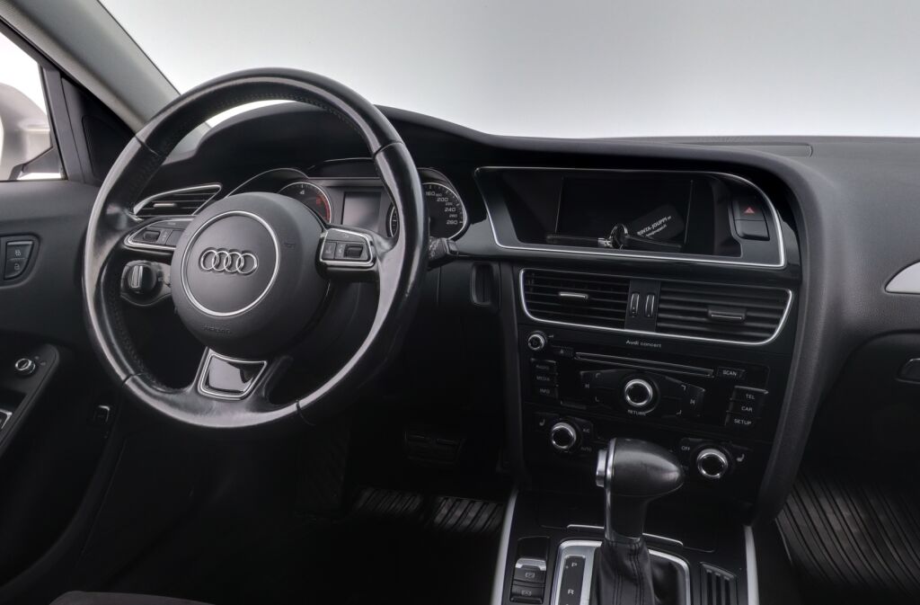 Audi A4 2015 Hopea