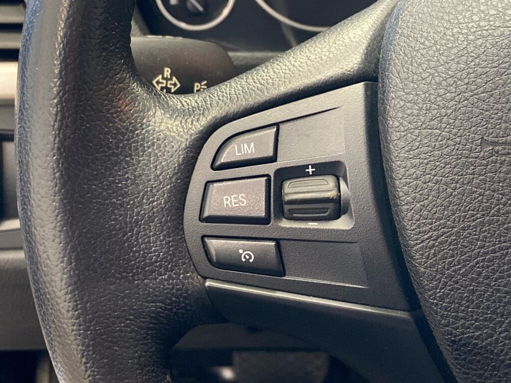 BMW 320 2015 Valkoinen