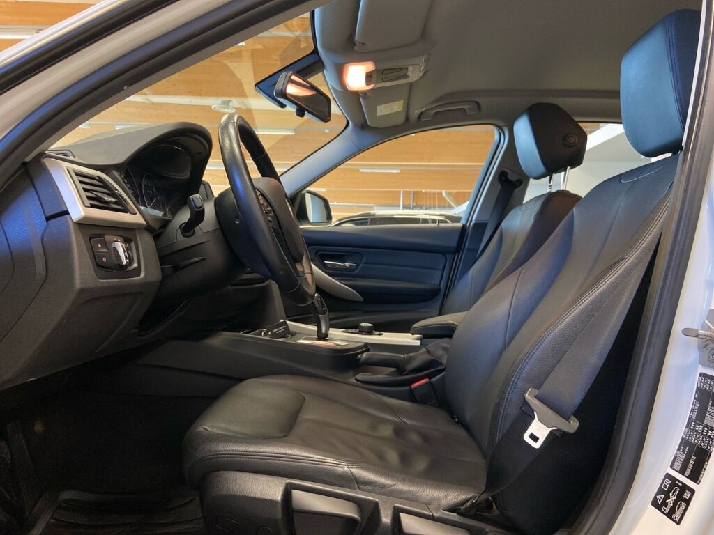 BMW 320 2015 Valkoinen