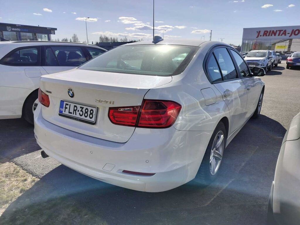 BMW 320 2015 Valkoinen
