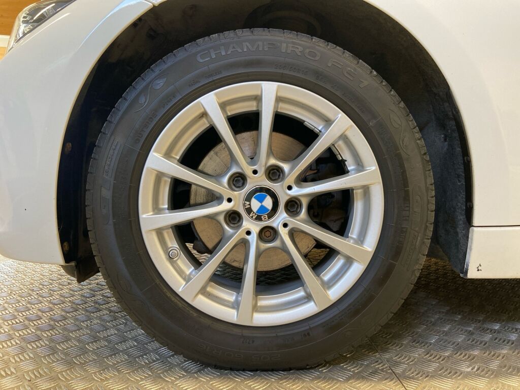 BMW 320 2015 Valkoinen