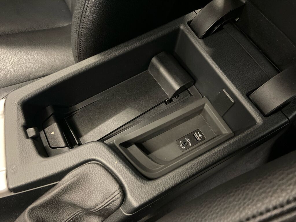 BMW 320 2015 Valkoinen