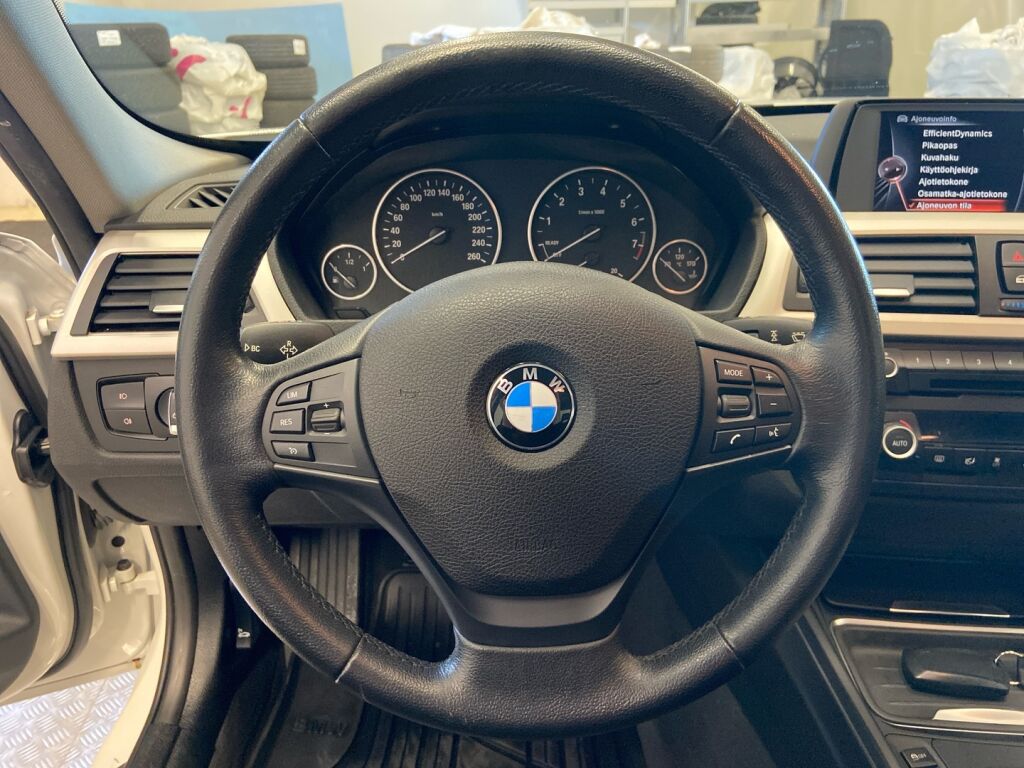 BMW 320 2015 Valkoinen