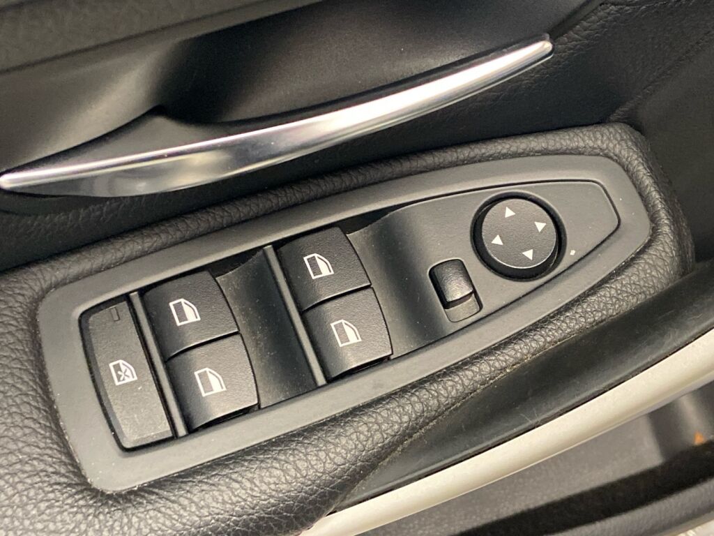 BMW 320 2015 Valkoinen