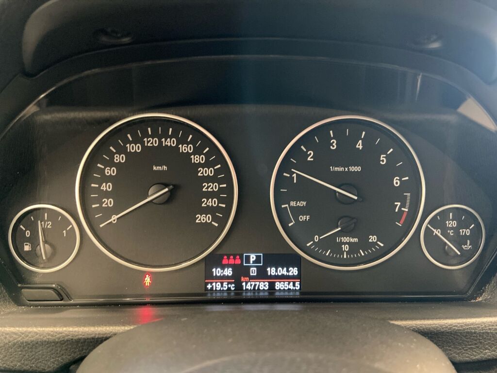 BMW 320 2015 Valkoinen