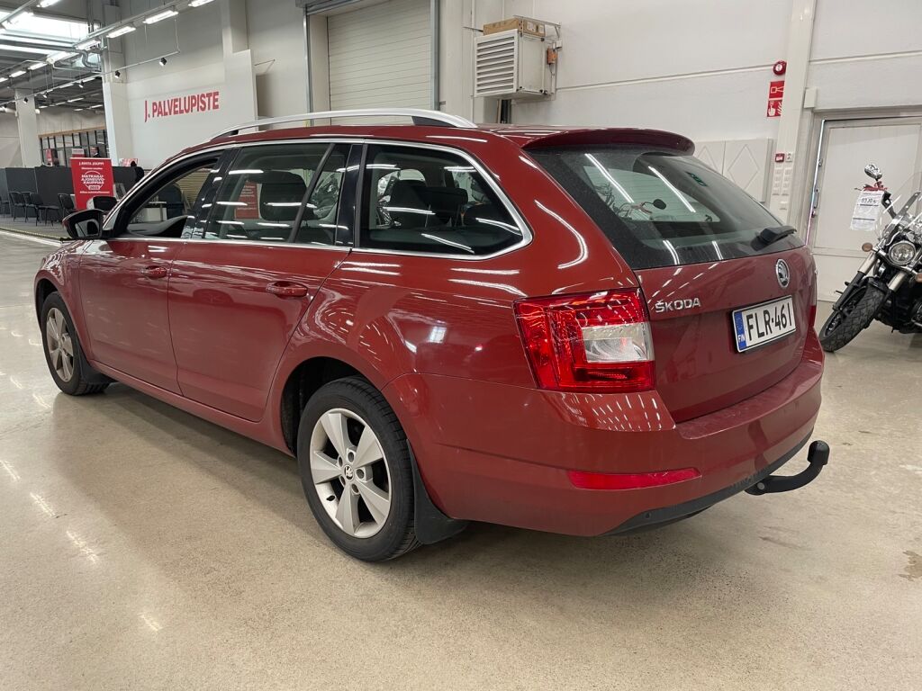 Skoda Octavia 2015 Punainen